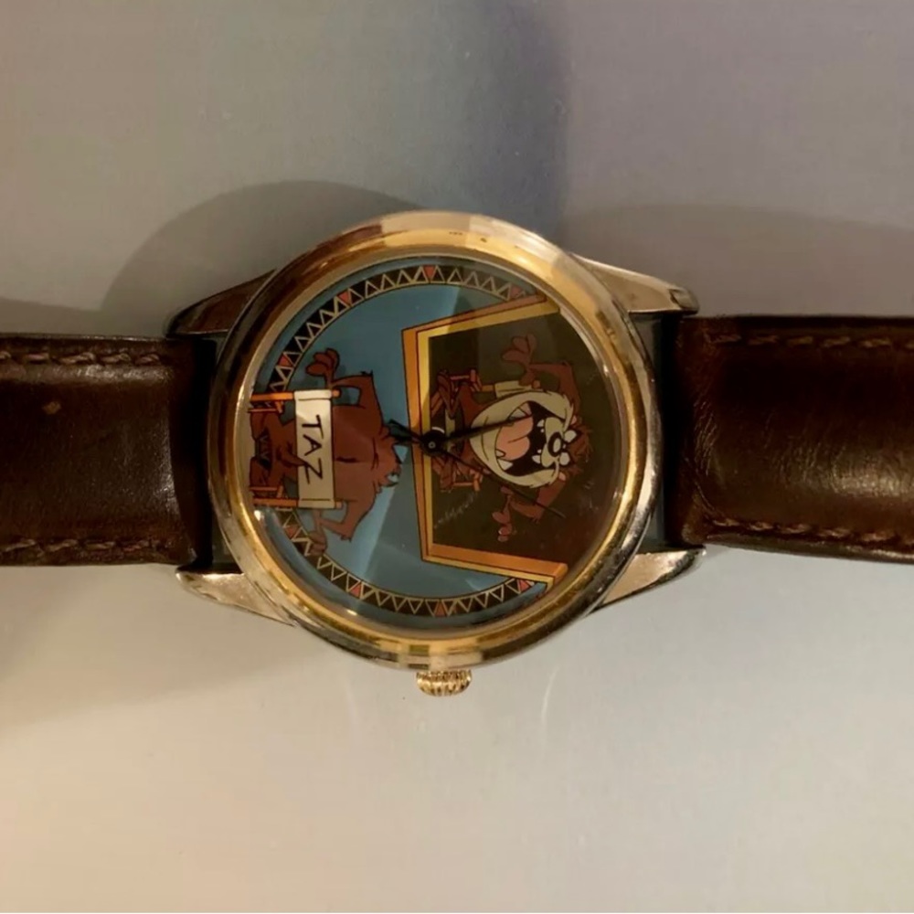 Original Warner Brothers Tasmanian Devil watch. Used in excellent condition.